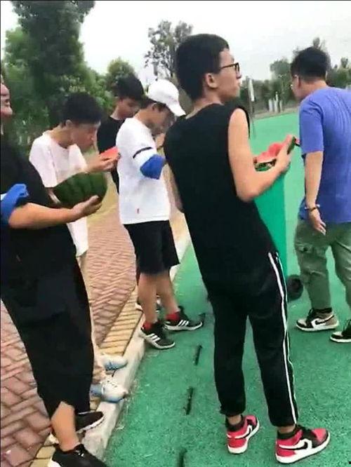 吃瓜群众还是个学生,学生视角下的校园趣闻轶事